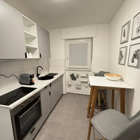 Gemuetliches Vollausgestattetes Apartment Essen